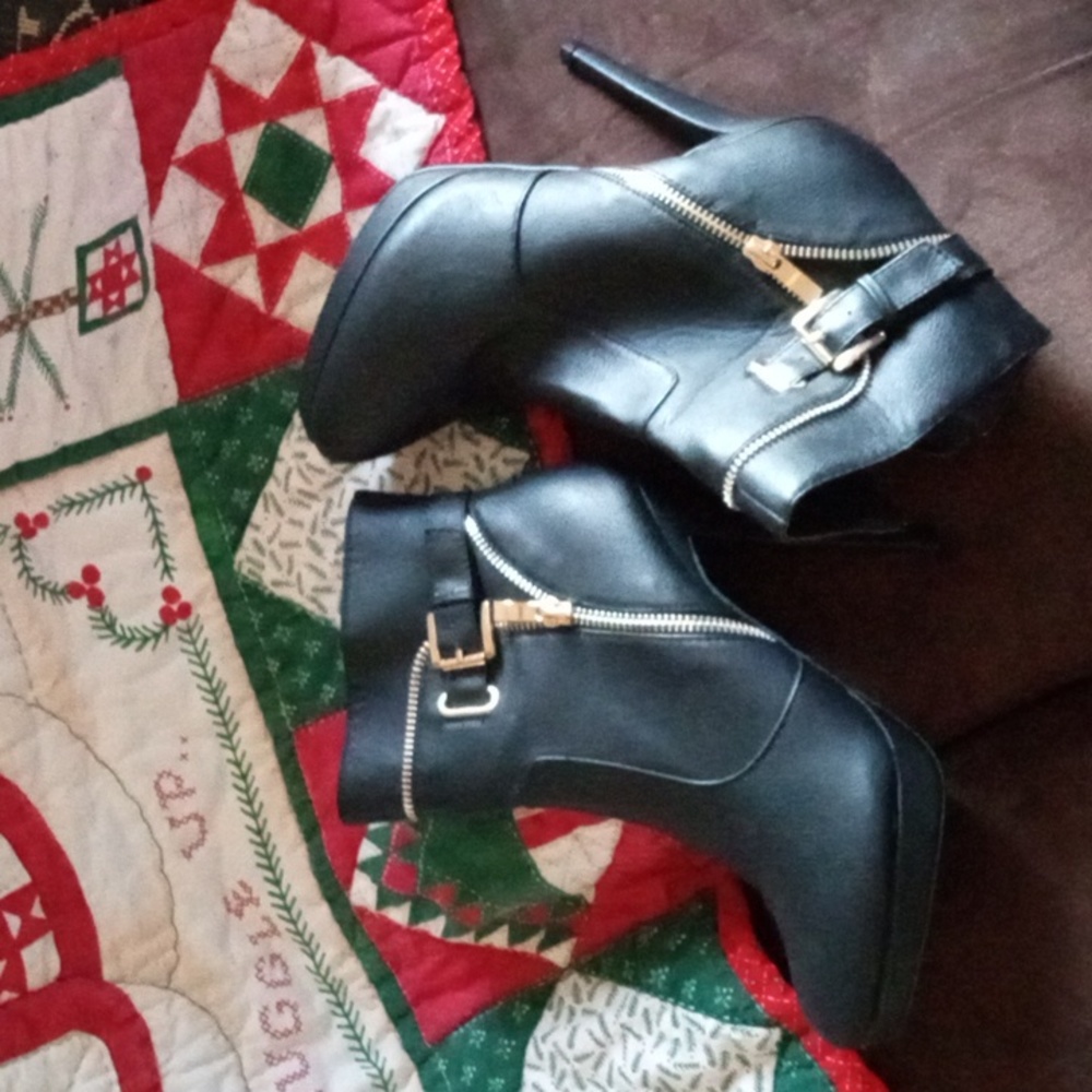 Boot - Picture 5 of 5